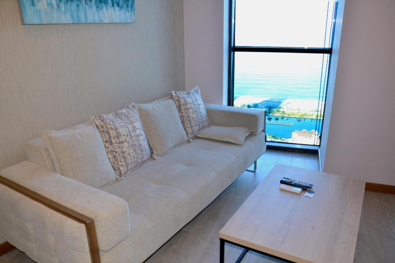 Season Suite Apart-Hotel Batumi Exterior foto