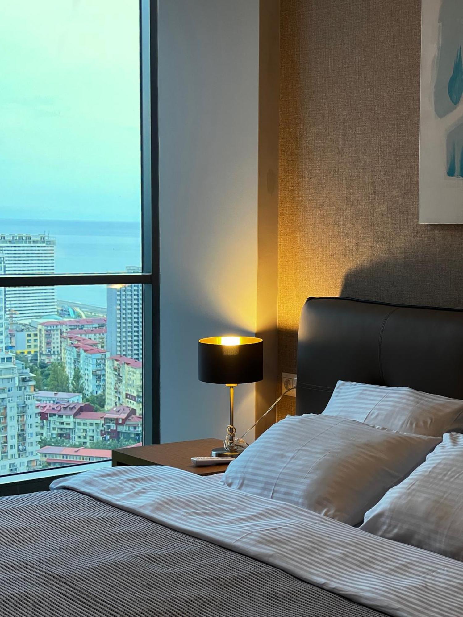 Season Suite Apart-Hotel Batumi Exterior foto