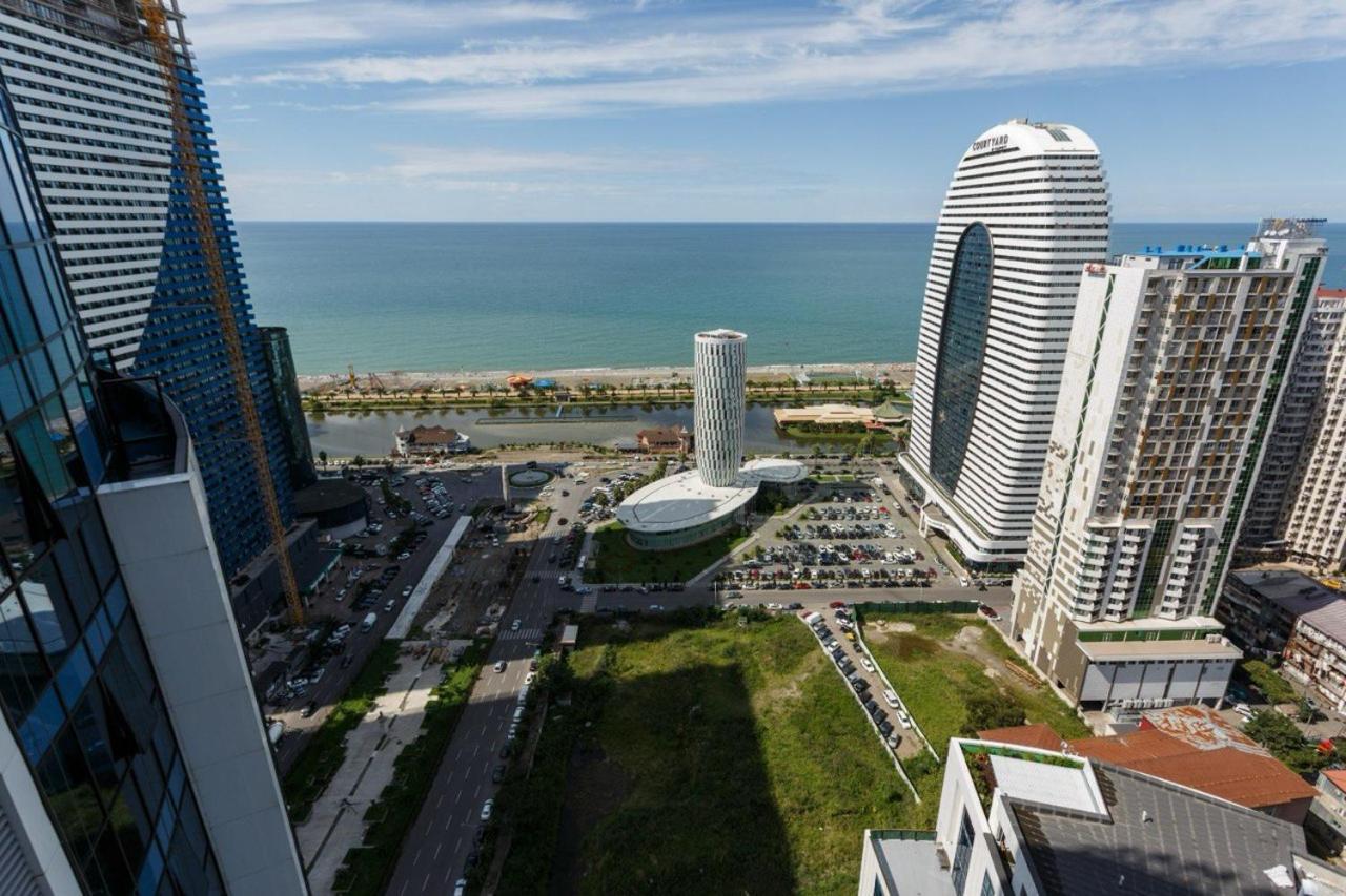 Season Suite Apart-Hotel Batumi Exterior foto